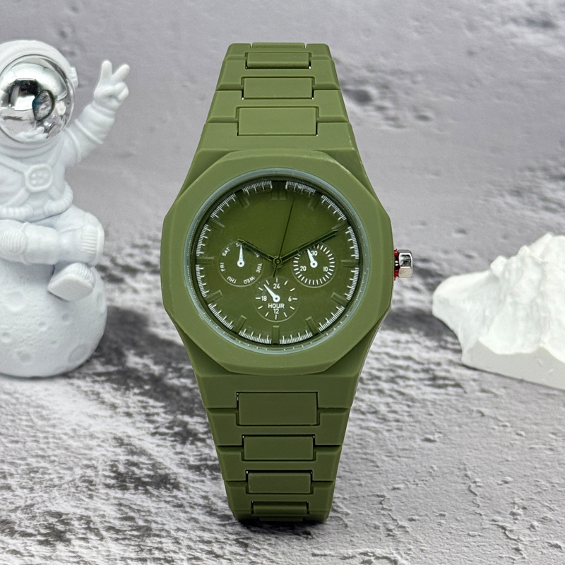 Famous Brand Fake Three-Eyed D - Jewelry Inspired Watches recension och pris